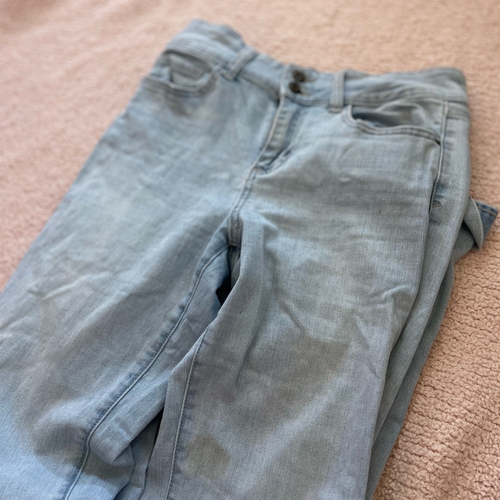 Light Wash Bell Bottom Jeans👖